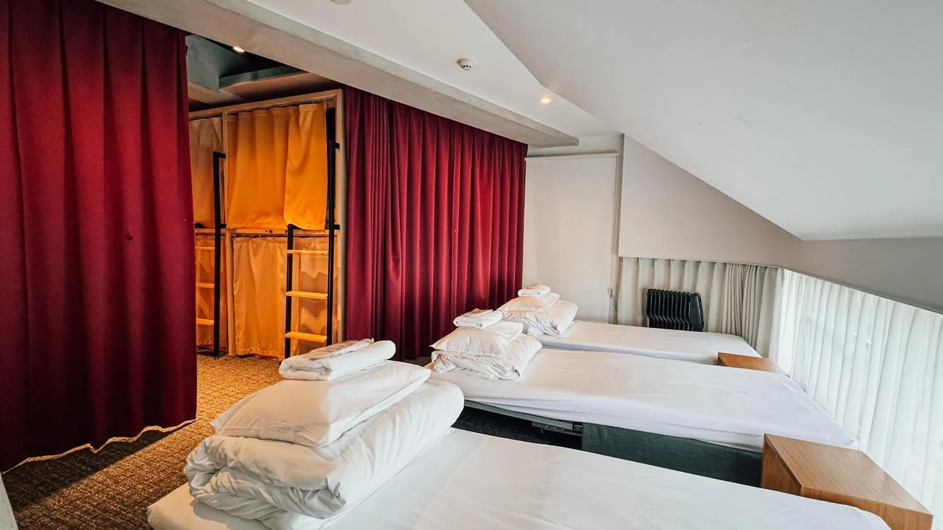 Albergue Unplan Shinjuku Tokio